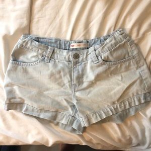 Levi Shorty Shorts